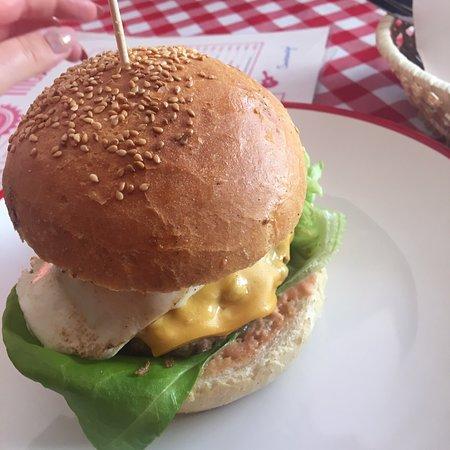 Elvis Burger